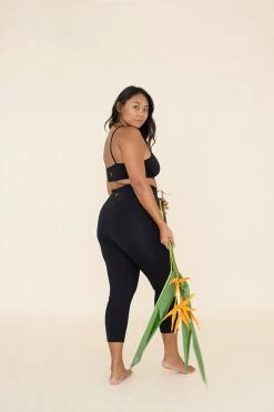 Indigo Luna Ananda Capri Black New In