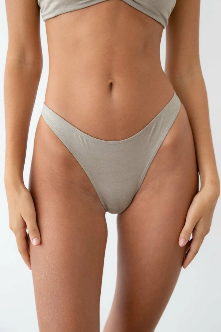 Indigo Luna Best Sellers Astrid G-String Light Mahogany