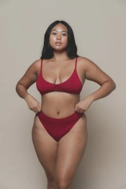 Indigo Luna New In Layla Thong Dark Rose