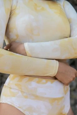 Indigo Luna Best Sellers Tierra Rashguard Abstract