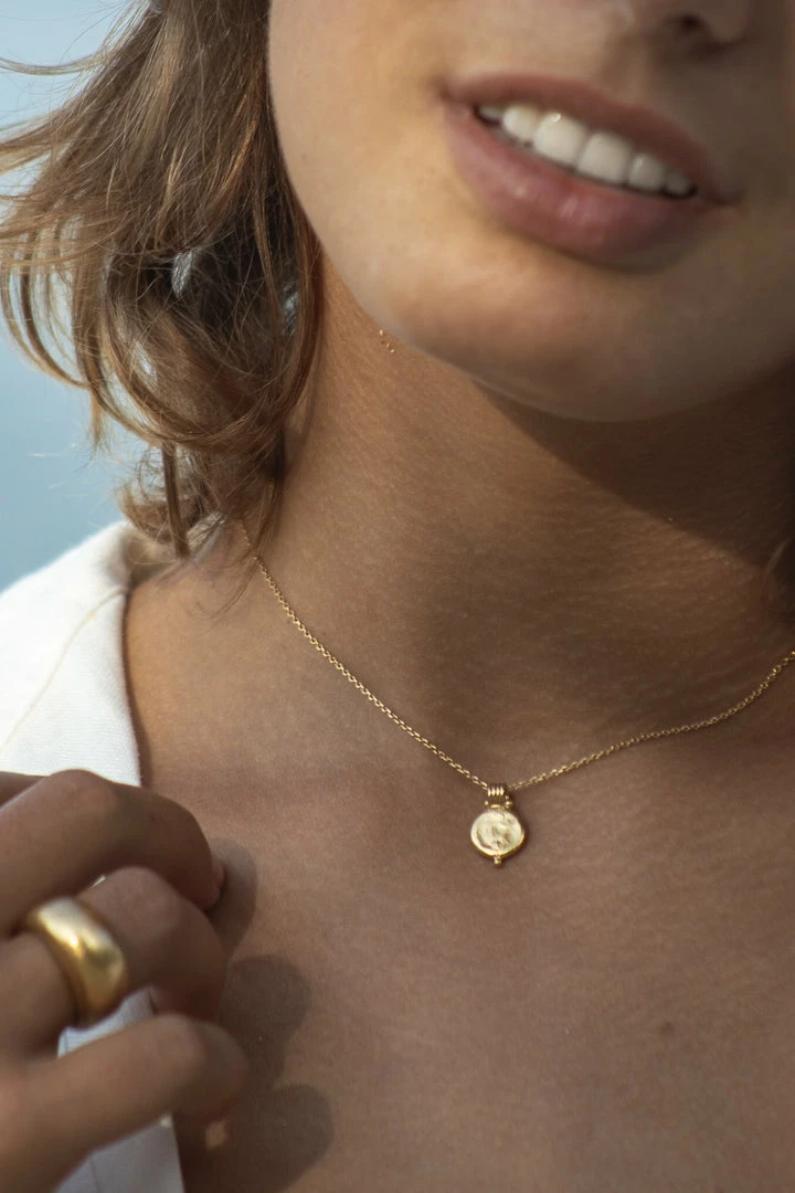 Wild Ivy Best Sellers Luna Necklace (Small) Gold