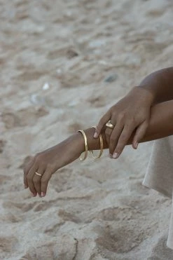 Wild Ivy Best Sellers Enso Bracelet (Slim) Gold