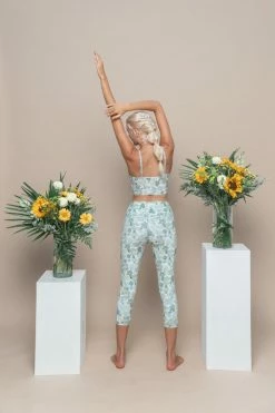 Indigo Luna Best Sellers Vayū Crop Viola Olive